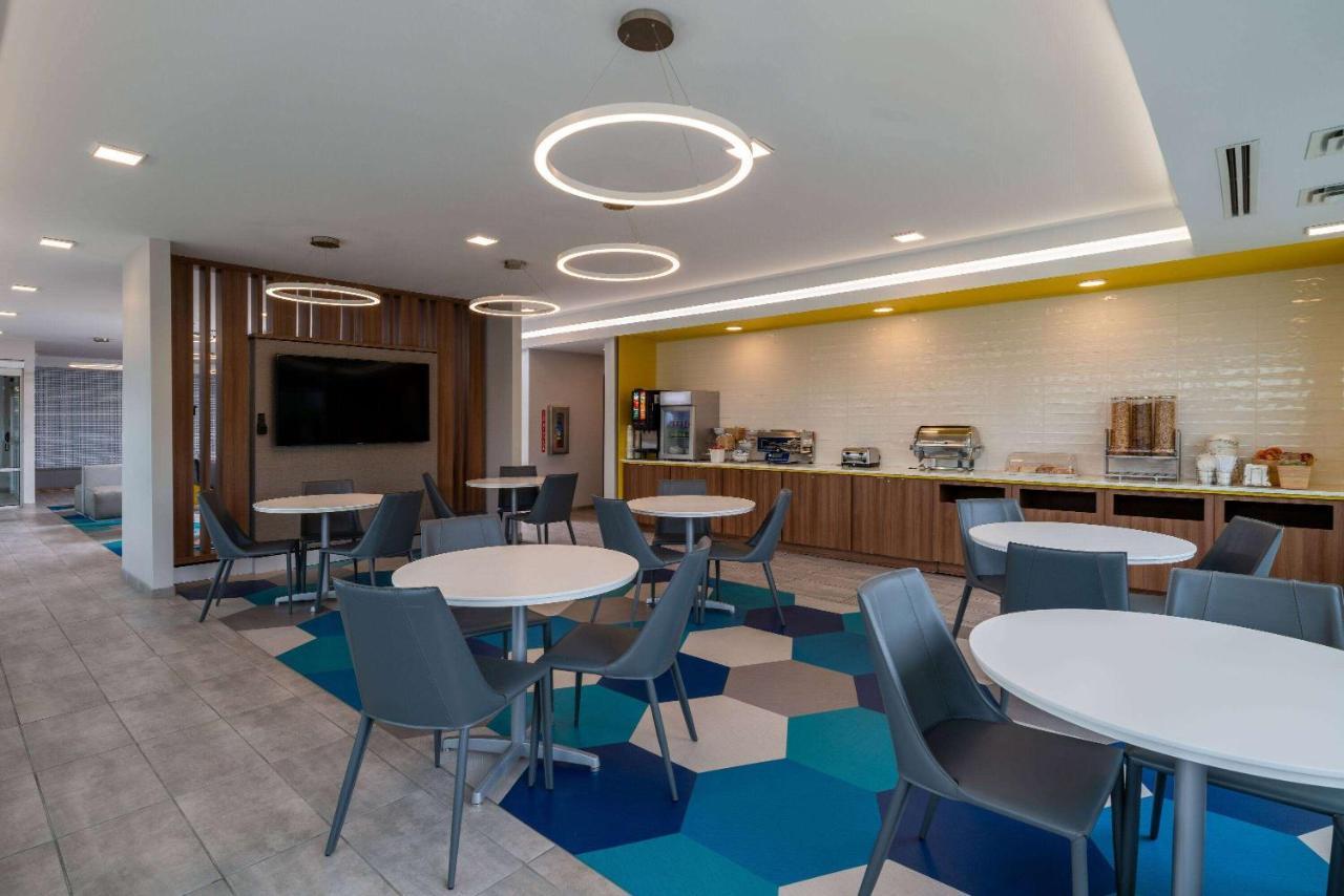 Microtel Inn & Suites By Wyndham Winchester Exteriör bild