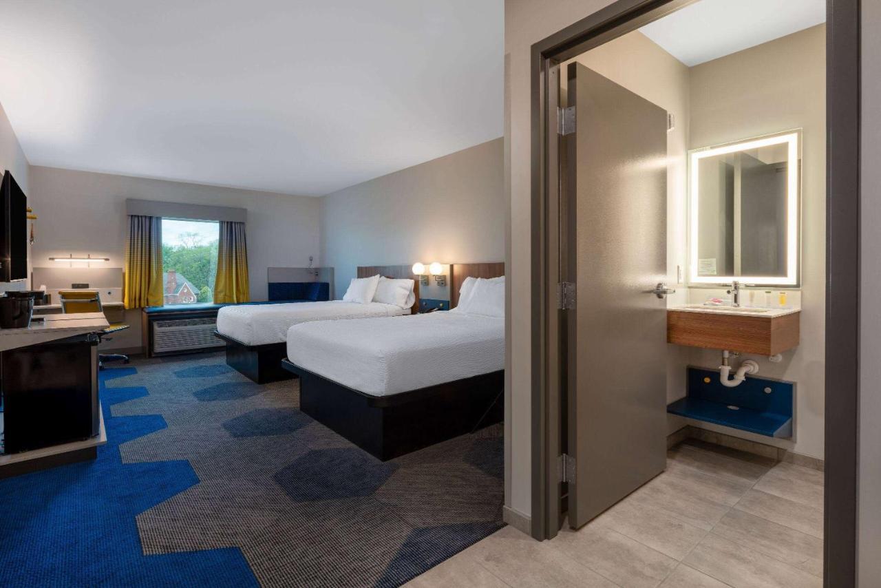 Microtel Inn & Suites By Wyndham Winchester Exteriör bild