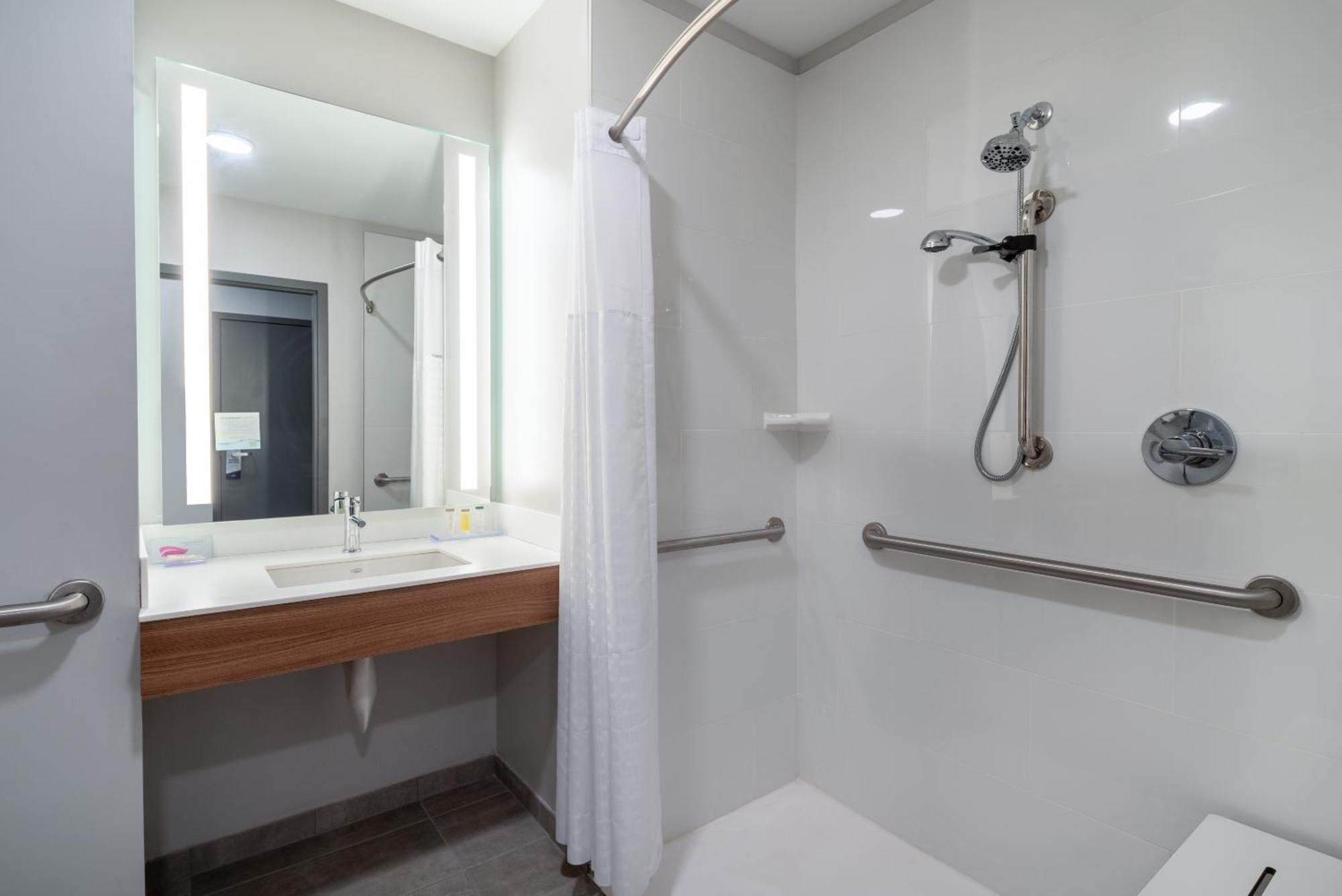 Microtel Inn & Suites By Wyndham Winchester Exteriör bild