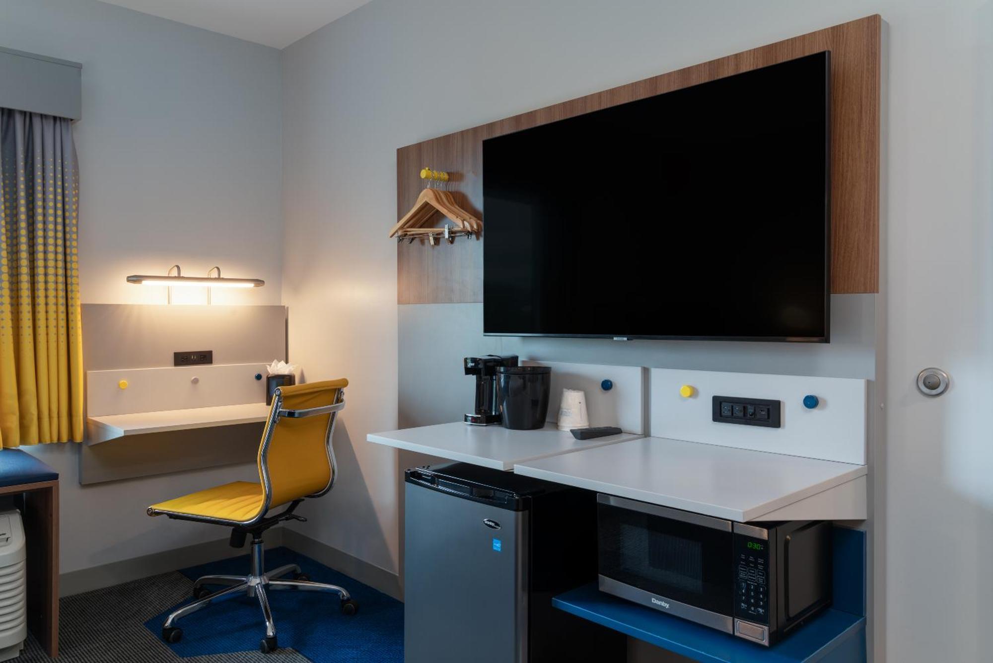 Microtel Inn & Suites By Wyndham Winchester Exteriör bild
