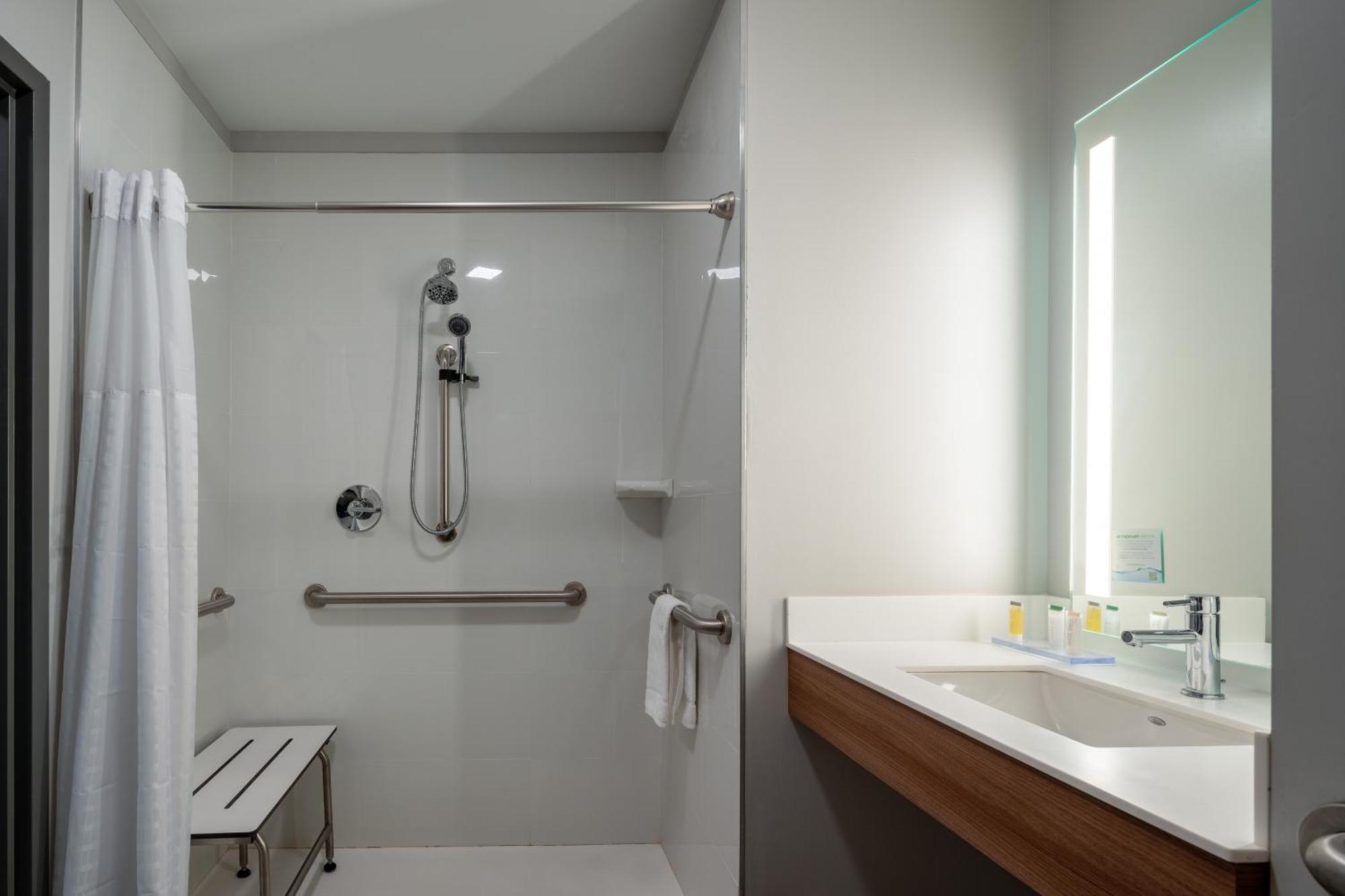 Microtel Inn & Suites By Wyndham Winchester Exteriör bild