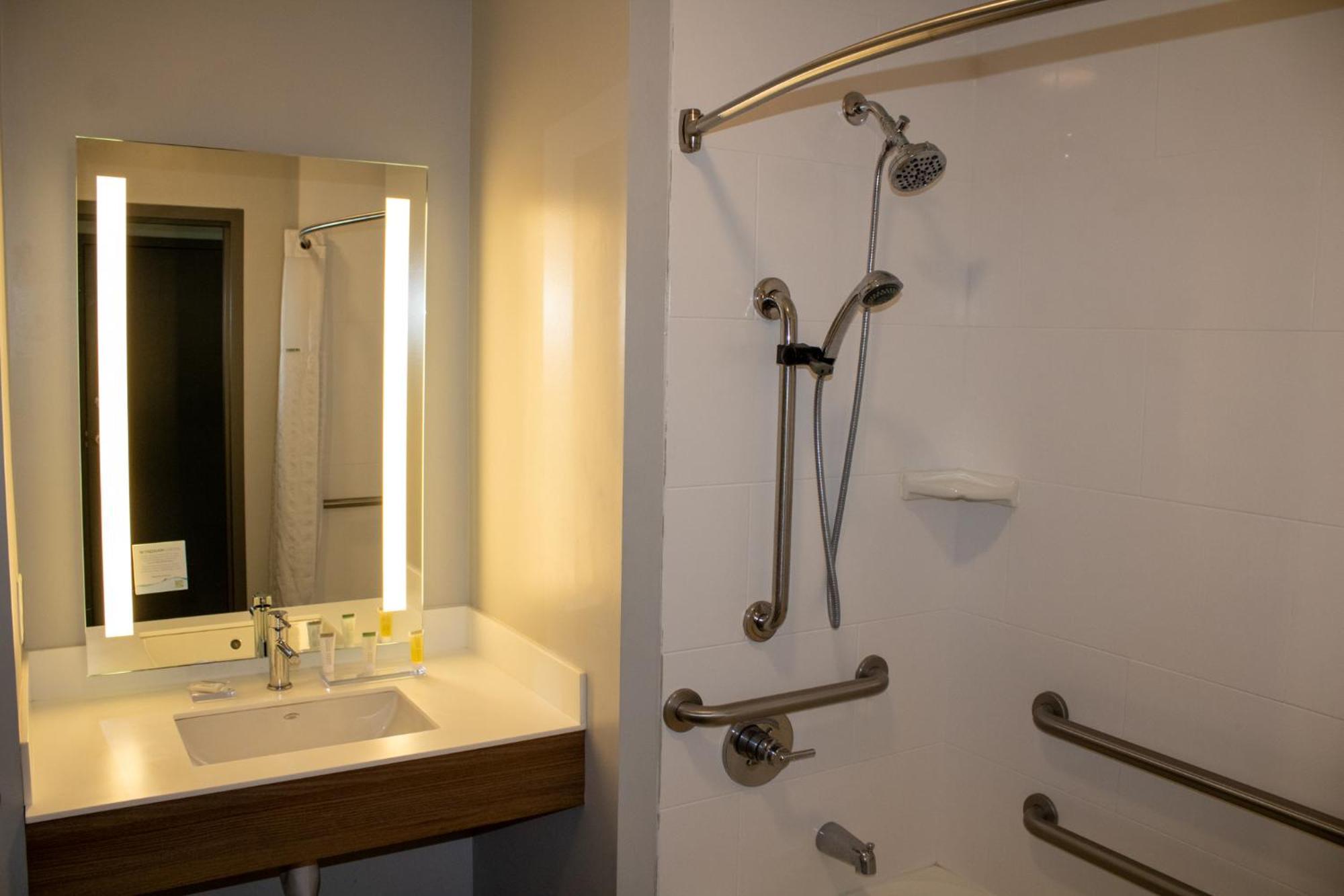 Microtel Inn & Suites By Wyndham Winchester Exteriör bild